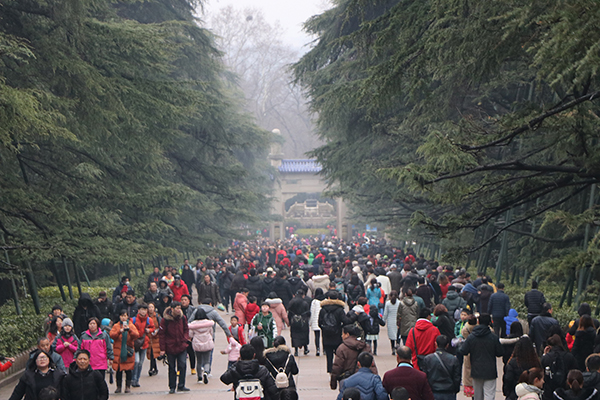 南京:旅游不文明行为将记录在案 旅行社景区可对其"拒